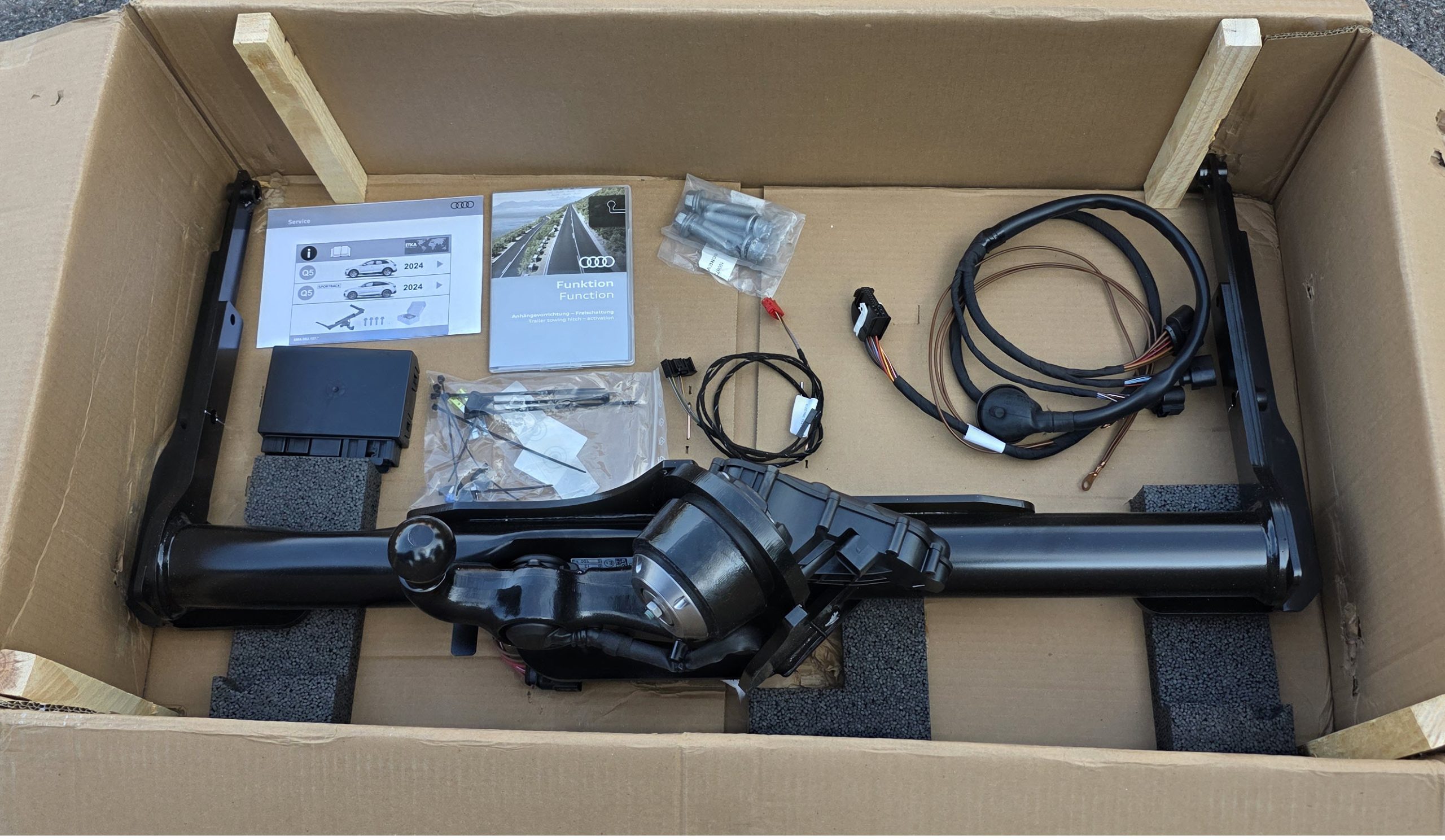 S/Q5 GU (2025+) – Genuine OEM Swivel Towbar Retrofit